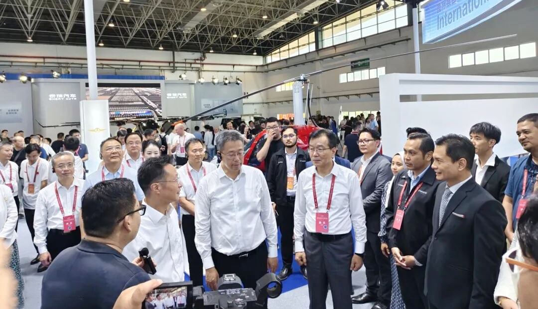 中國信息協(xié)會會長王金平出席2025低空經(jīng)濟發(fā)展大會